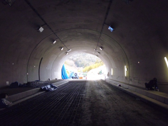 トンネル出口付近の写真
