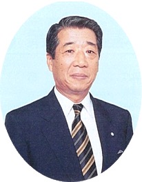 平本　芳之氏