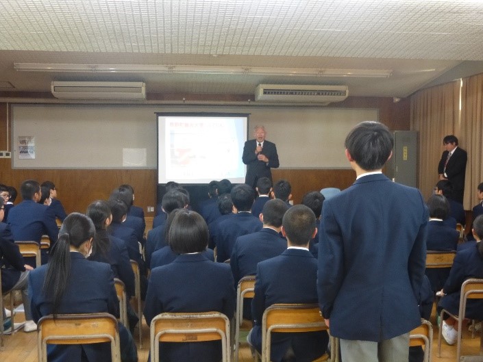 熊野中学校での出前授業の様子