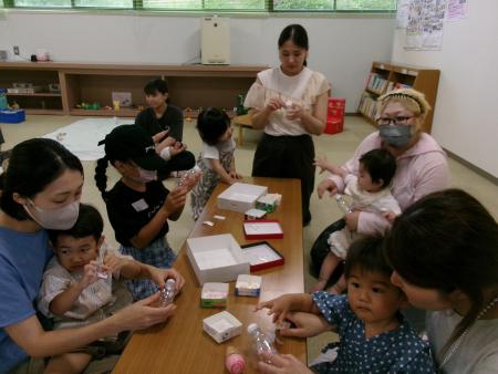 子育て支援センターでの活動風景画像
