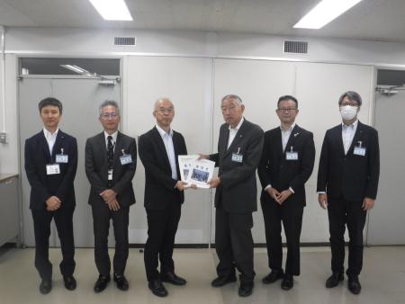 中国地方整備局梅林道路調査官